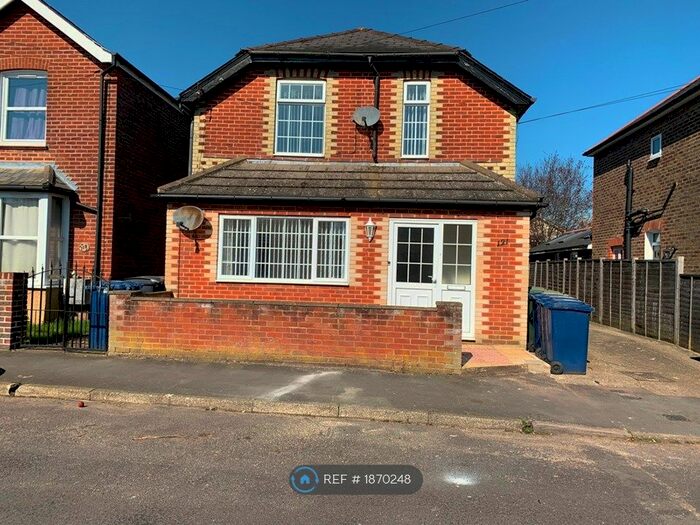 1 Bedroom Flat To Rent In George Rd, Farncombe, GU7