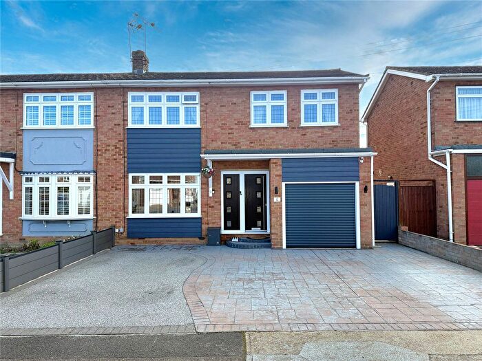 3 Bedroom Semi Detached House For Sale In Kathleen Close, Stanford-Le-Hope, Essex, SS17