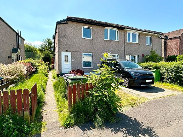 2 Bedroom Flat To Rent In Crofthill Road, Croftfoot, Glasgow, G44