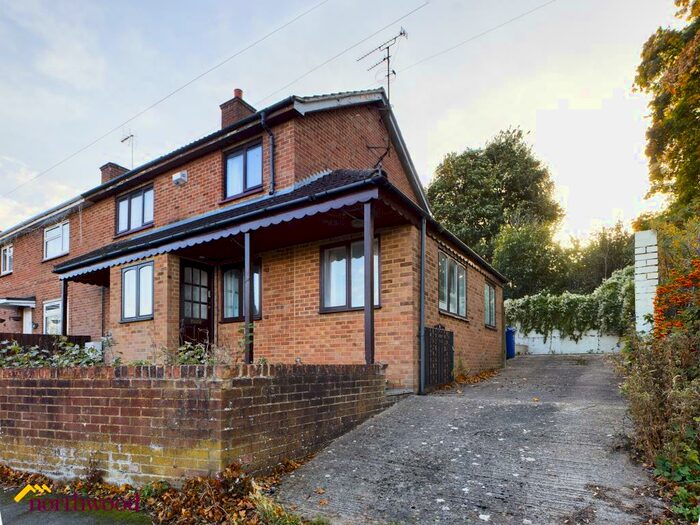 5 Bedroom Semi-Detached House To Rent In Bretch Hill, Banbury, OX16