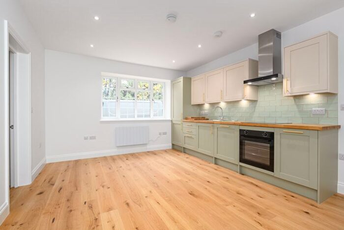 2 Bedroom Flat To Rent In Church Street, Walton-On-Thames, KT12