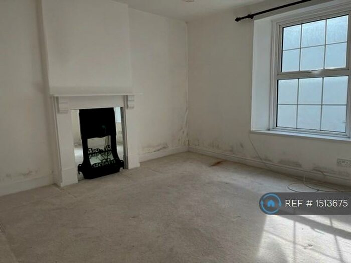 2 Bedroom Terraced House To Rent In Barnstaple, Barnstaple, EX32