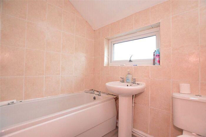 3 Bedroom Terraced House For Sale In Northfield Avenue, Rothwell, Leeds, West Yorkshire, LS26