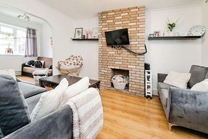 2 Bedroom Semi Detached House For Sale In Charlton Crescent, Barking, IG11