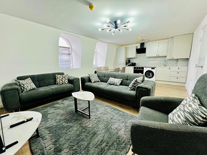 1 Bedroom Flat To Rent In Holloway Road, Islington, N7
