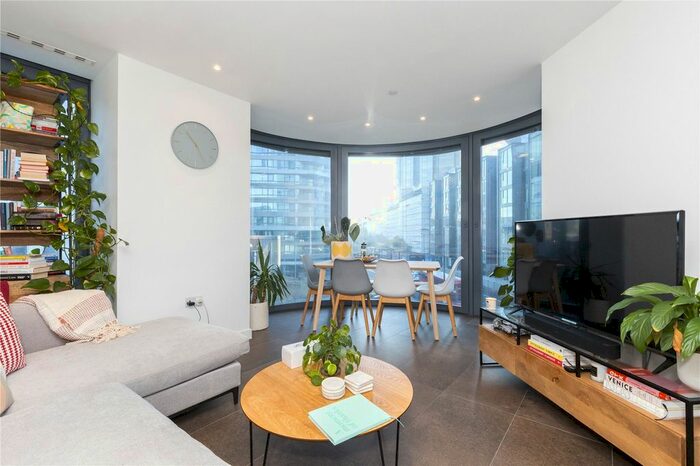 2 Bedroom Flat To Rent In City Road, London, EC1V