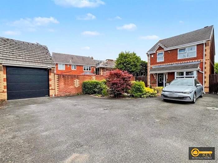 3 Bedroom Detached House For Sale In Cliveden Walk, Maple Park, Nuneaton, CV11