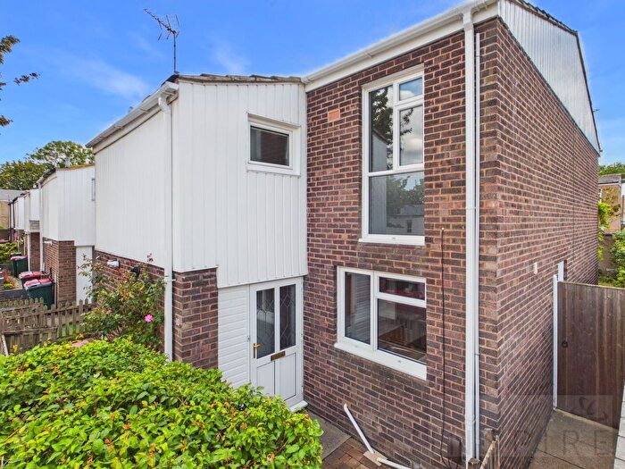 3 Bedroom Terraced House For Sale In Primrose Close, Crawley, RH11