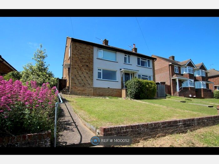 3 Bedroom Semi-Detached House To Rent In Watson Avenue, Chatham, ME5