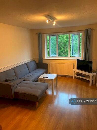 1 Bedroom Flat To Rent In Friern Barnet, London, N11