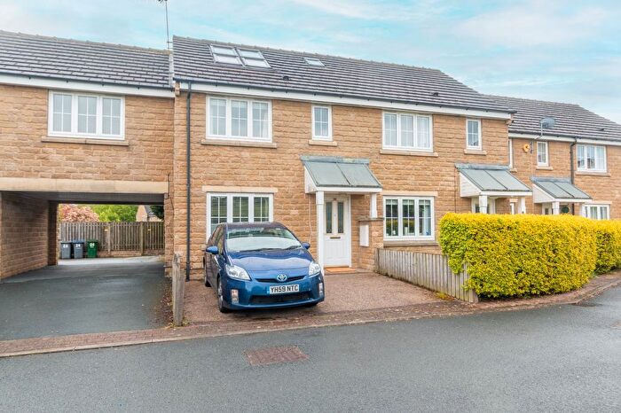 4 Bedroom Property For Sale In Lysander Way, Cottingley, Bingley, West Yorkshire, BD16