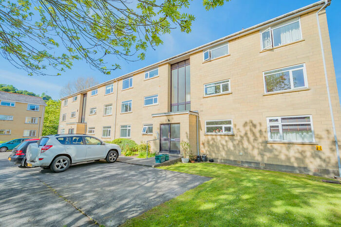3 Bedroom Apartment To Rent In Rochfort Court, Bath, BA2