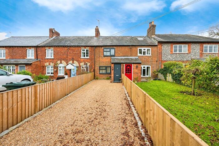 2 Bedroom Character Property For Sale In Chalkshire Road, Butlers Cross, Aylesbury, HP17