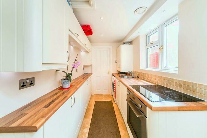 3 Bedroom Terraced House To Rent In Eldon Street, Reading, RG1