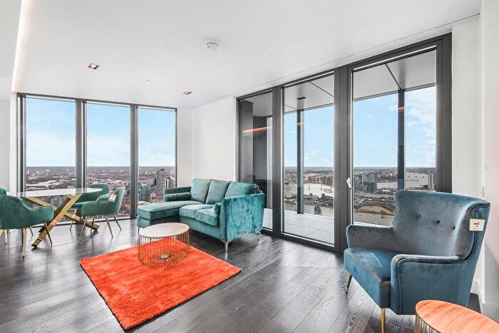 2 Bedroom Flat To Rent In Amory Tower, Marsh Wall, E14