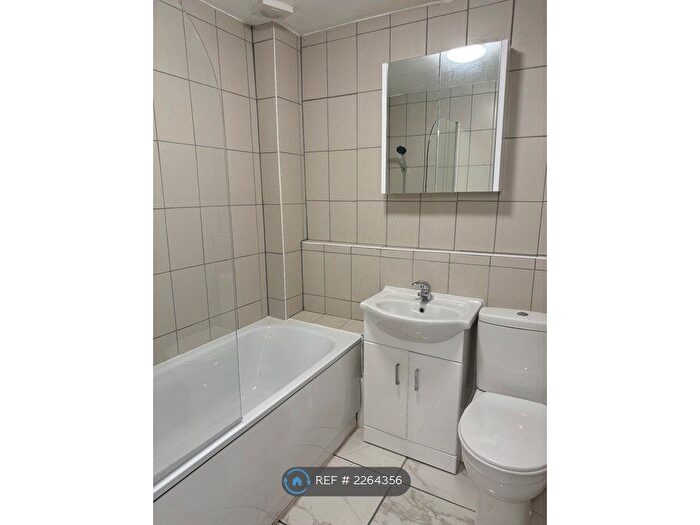 2 Bedroom Flat To Rent In Stanstead Road, London, SE23