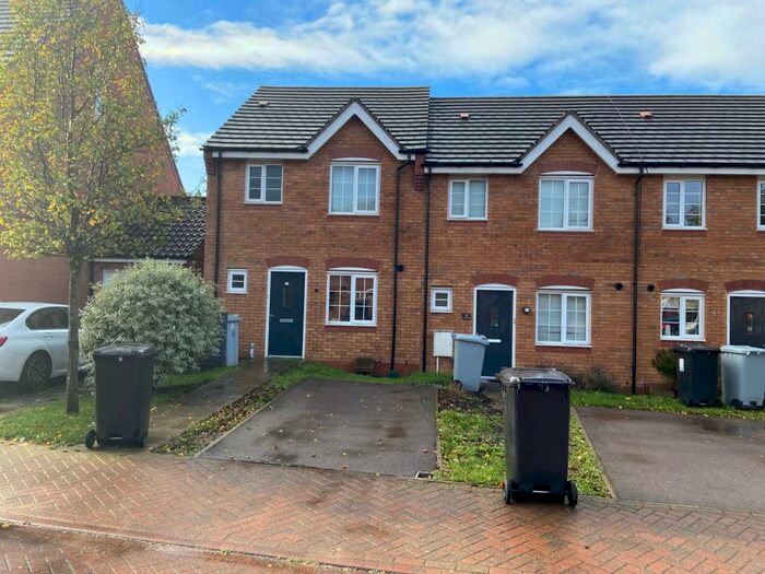 3 Bedroom Terraced House To Rent In Hathersage Close, Grantham, NG31