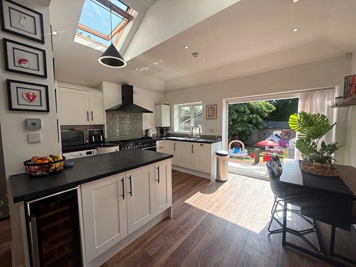 3 Bedroom Terraced House To Rent In Alexandra Road, Warlingham, CR6