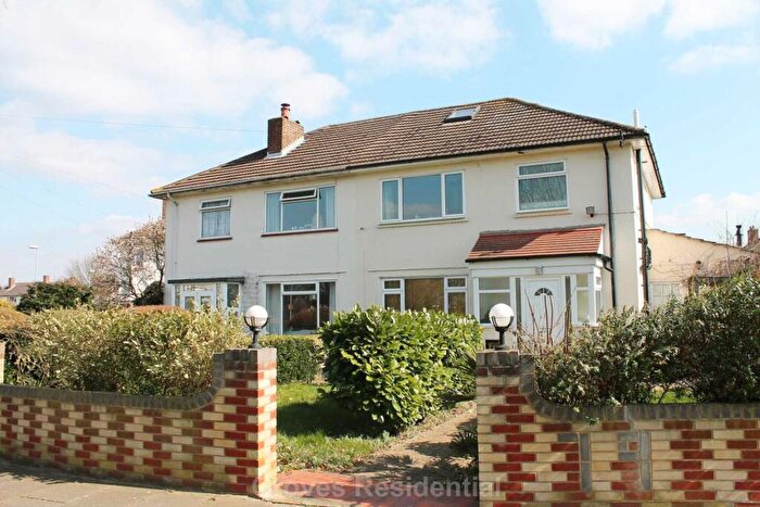 4 Bedroom Semi-Detached House To Rent In Windsor Avenue, New Malden, KT3