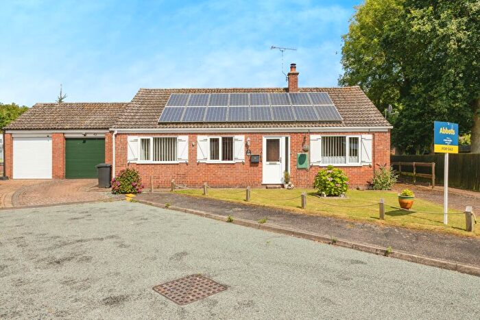 3 Bedroom Bungalow For Sale In Elizabeth Drive, Necton, Swaffham, Norfolk, PE37