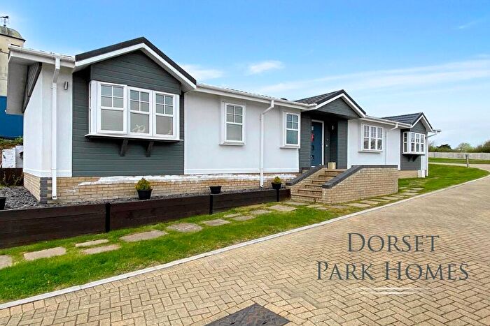2 Bedroom Park Home For Sale In Montevideo Park, A Chickerell Road, Weymouth, Dorset, DT3