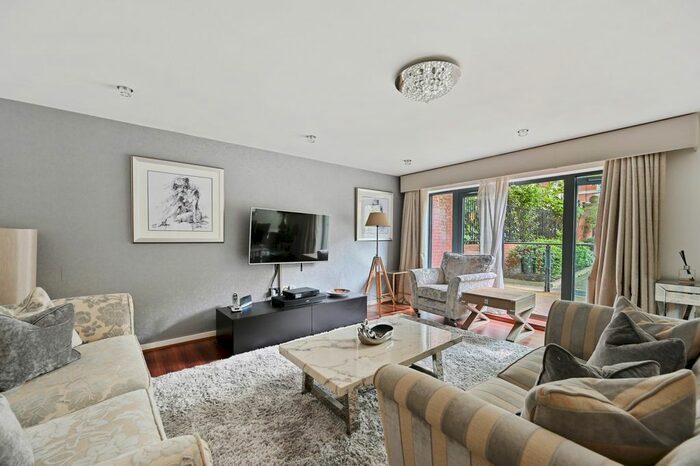 2 Bedroom Flat To Rent In Maida Vale, London, W9