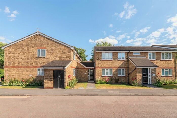 1 Bedroom Flat To Rent In Luther King Close, London, E17