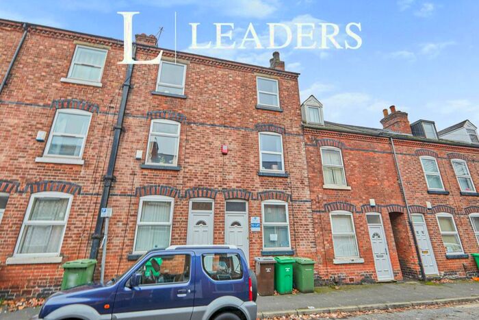 4 Bedroom Terraced House To Rent In Hart Street, NG7