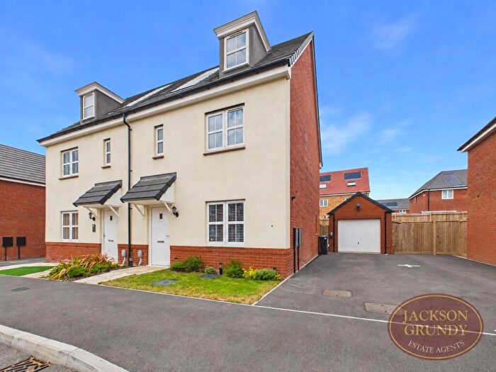 4 Bedroom Semi-Detached House For Sale In Kipling Way, Overstone, NN6