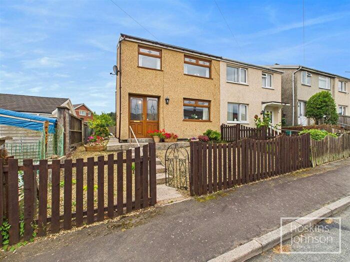 3 Bedroom Semi-Detached House For Sale In Buarth Y Capel, Ynysybwl, Pontypridd, CF37