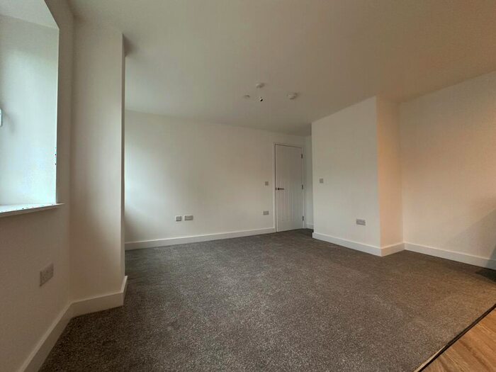 2 Bedroom Flat To Rent In Copper Box, Crosby Road North, Liverpool, Merseyside., L22