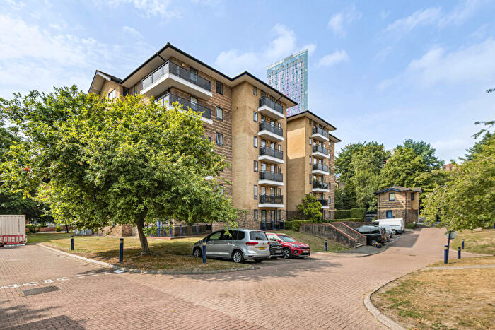 1 Bedroom Apartment For Sale In Tavistock Road, Croydon, CR0