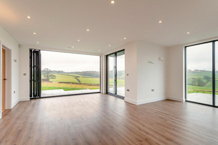 5 Bedroom Detached House For Sale In Spreyton, Crediton, EX17