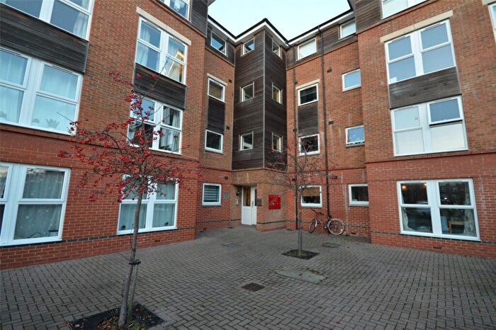 2 Bedroom Apartment To Rent In Thistle House, Celsus Grove, Okus, Swindon, SN1