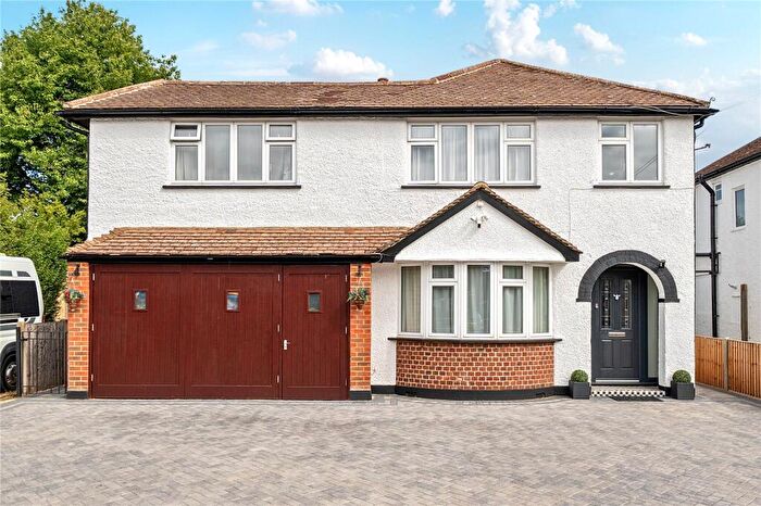 6 Bedroom Detached House For Sale In Normanhurst Road, Walton-On-Thames, KT12