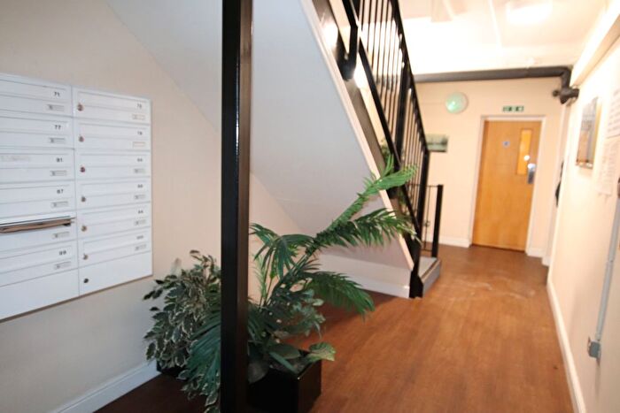 3 Bedroom Flat To Rent In Gravesend, DA11