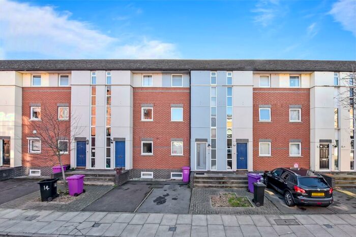 5 Bedroom Terraced House To Rent In Blondin Street, London, E3