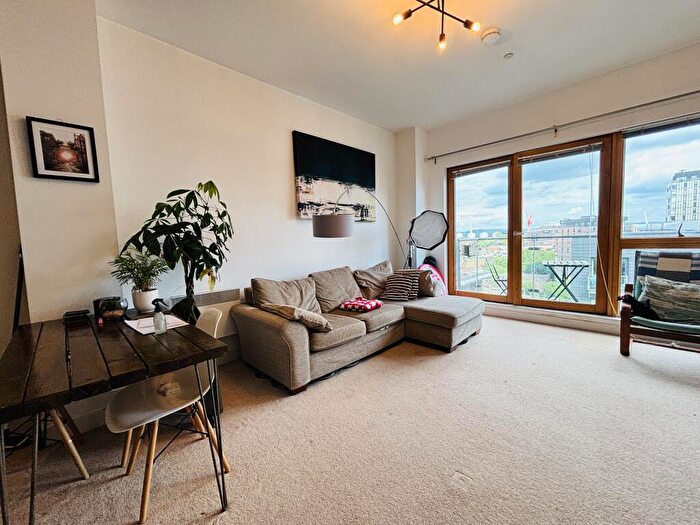 2 Bedroom Flat For Sale In Cypress Place, Green Quarter, M4