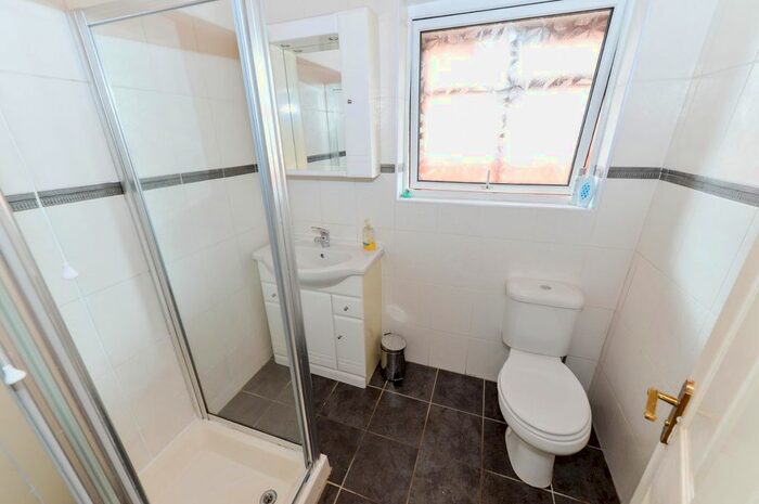 3 Bedroom Bungalow For Sale In Ilford Road, Belfast, BT6