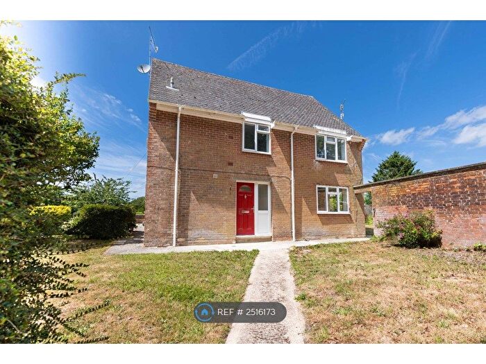 2 Bedroom Flat To Rent In Jubbs Lane, Ogbourne St. George, Marlborough, SN8