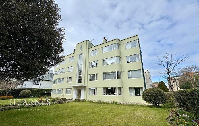 2 Bedroom Apartment For Sale In Gervis Road, East Cliff, Bournemouth, BH1