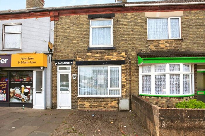 3 Bedroom Terraced House For Sale In Fengate, Peterborough, PE1