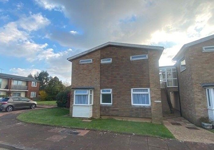 1 Bedroom Flat For Sale In Fairlawn Drive, Worthing, BN14