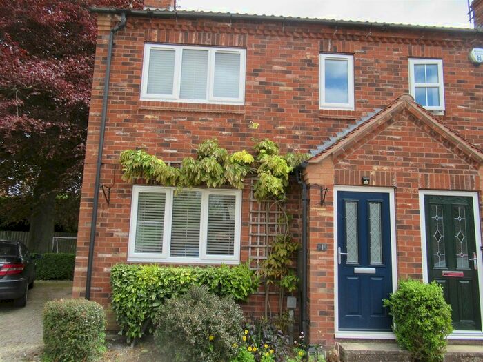 5 Bedroom Semi-Detached House To Rent In St. Johns Court, Ulleskelf, Tadcaster, LS24