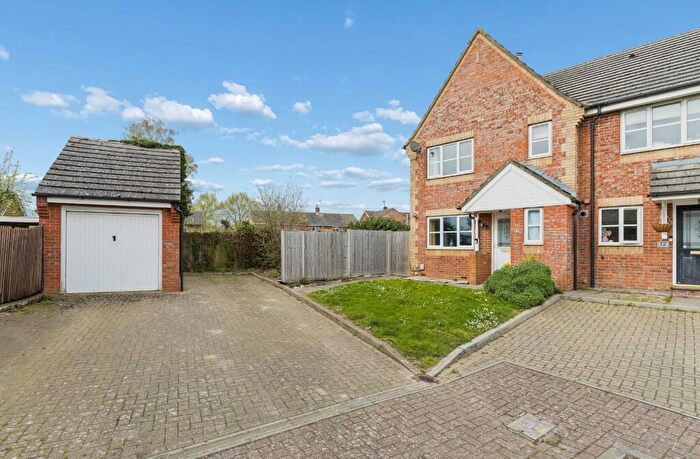 3 Bedroom End Of Terrace House For Sale In Chambers Gate, Stevenage, Hertfordshire, SG1