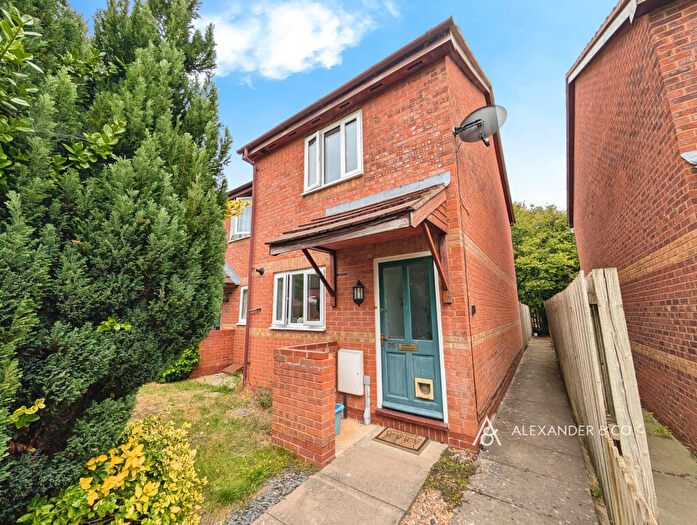 2 Bedroom End Of Terrace House To Rent In Coopers Green, Bicester, OX26