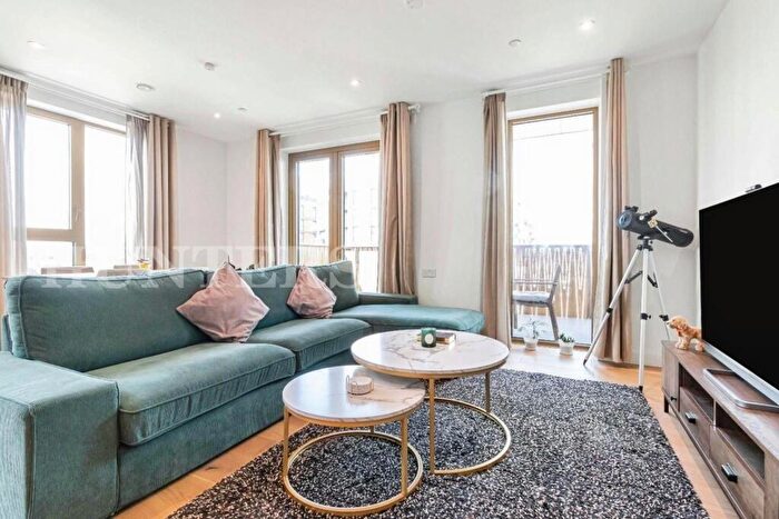 3 Bedroom Apartment To Rent In Ashley Road, London, N17