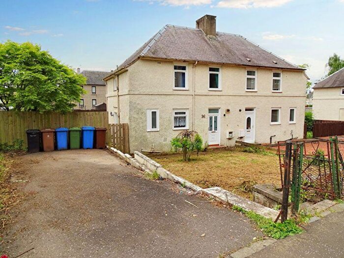3 Bedroom Semi-Detached House For Sale In Beechwood, Sauchie, FK10