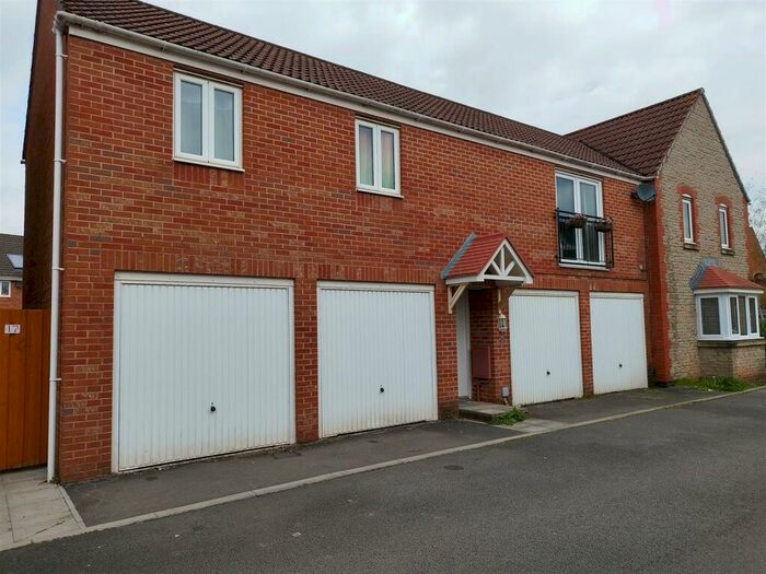 2 Bedroom Maisonette To Rent In Seymour Place, Frampton Cotterell, Bristol, BS36