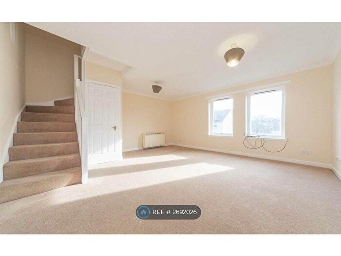 2 Bedroom Flat To Rent In Tantallon Road, Glasgow, G41